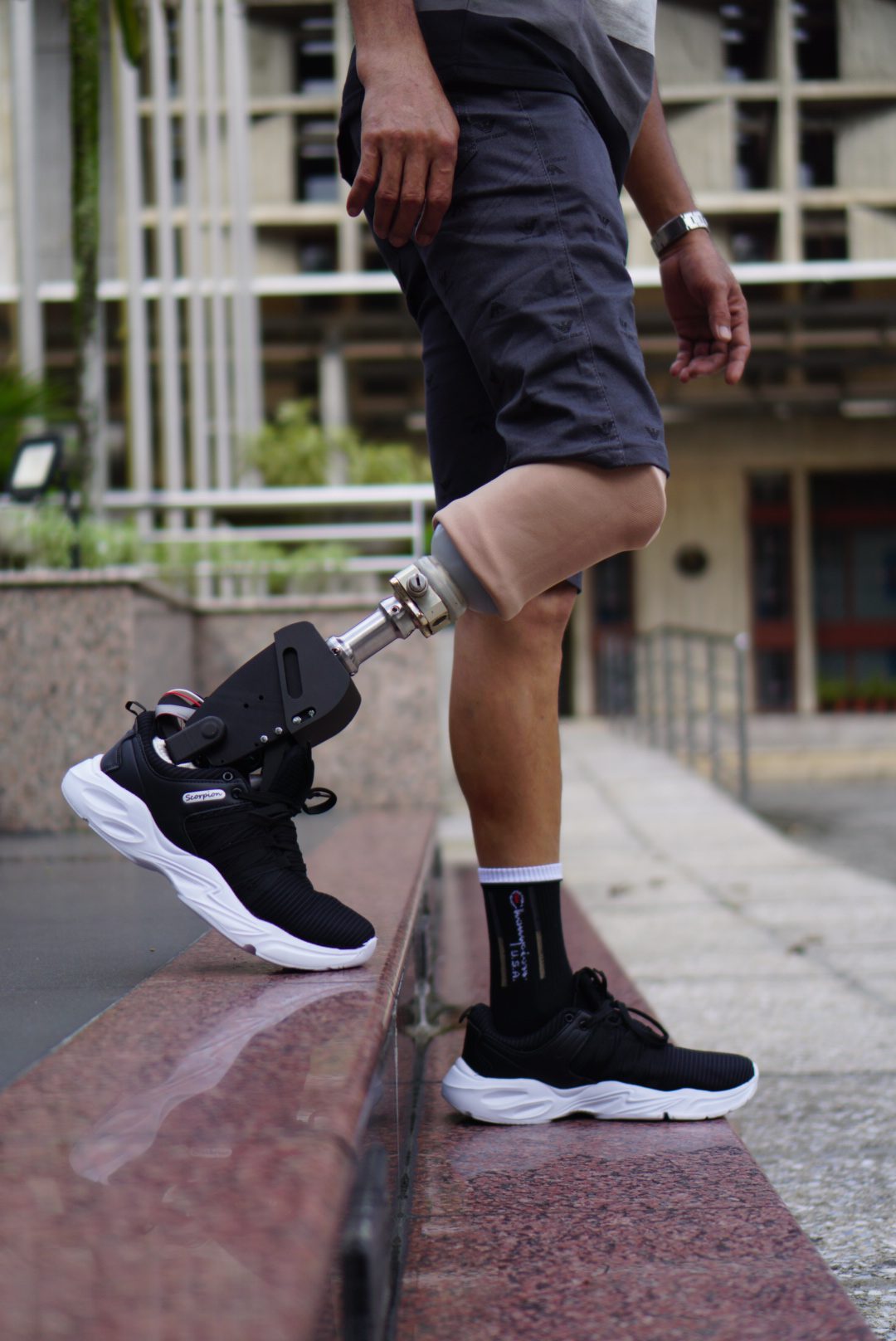 Clinical validation of the BioApps RoMicP® motorized foot-ankle prosthesis; human-in-the-loop testing for gait symmetry and thermal safety during continuous use